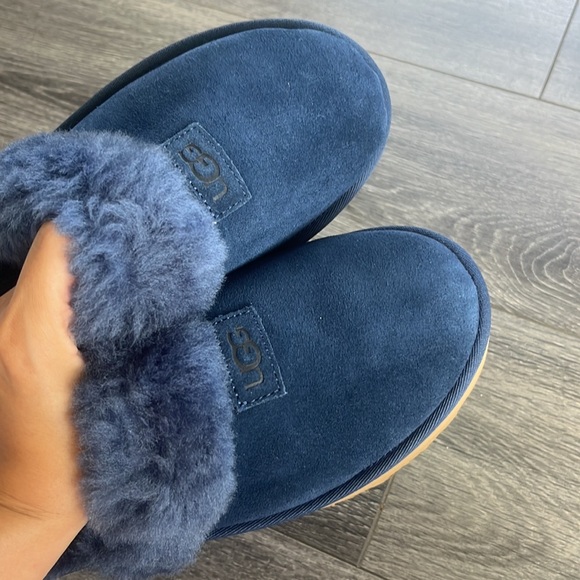 UGG Cozy Genuine Shearling Slipper - Picture 2 of 3